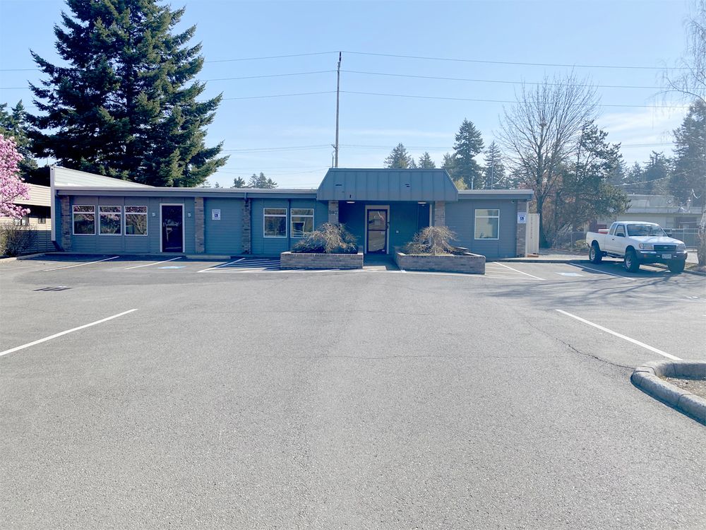 NEWLY REMODELED MEDICAL &/OR OFFICE SPACE: 800 SE 181st Ave, Portland, OR 97233